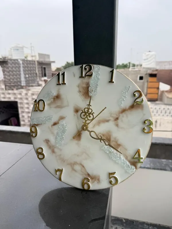 Ivory Gold Marble Resin Clock — Design #70