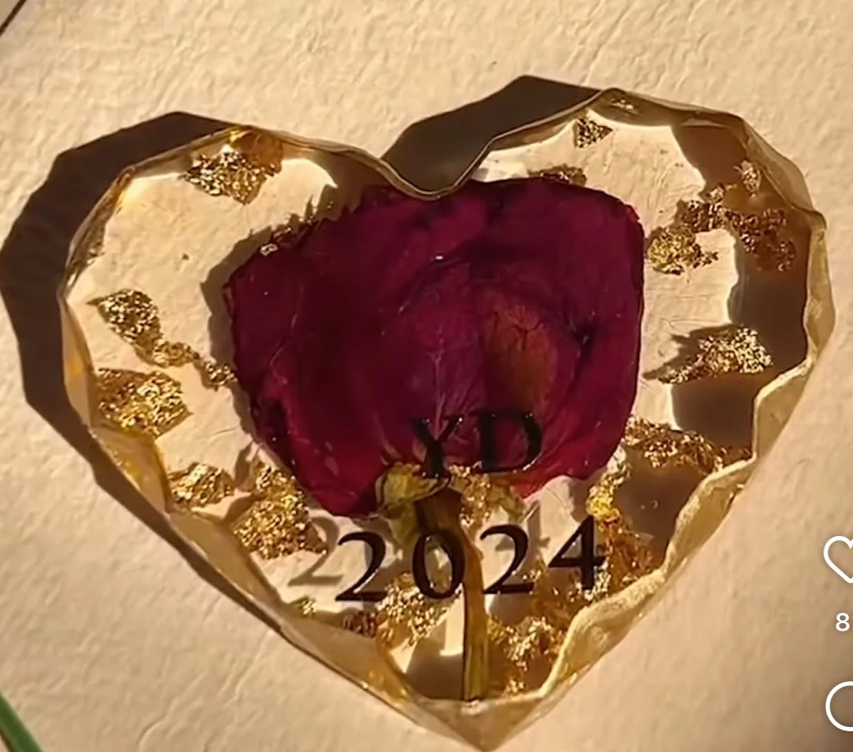 Heart-Shaped Rose Preservation Keepsake — Design #08